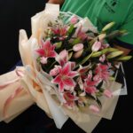 lily tulip bouquet 002