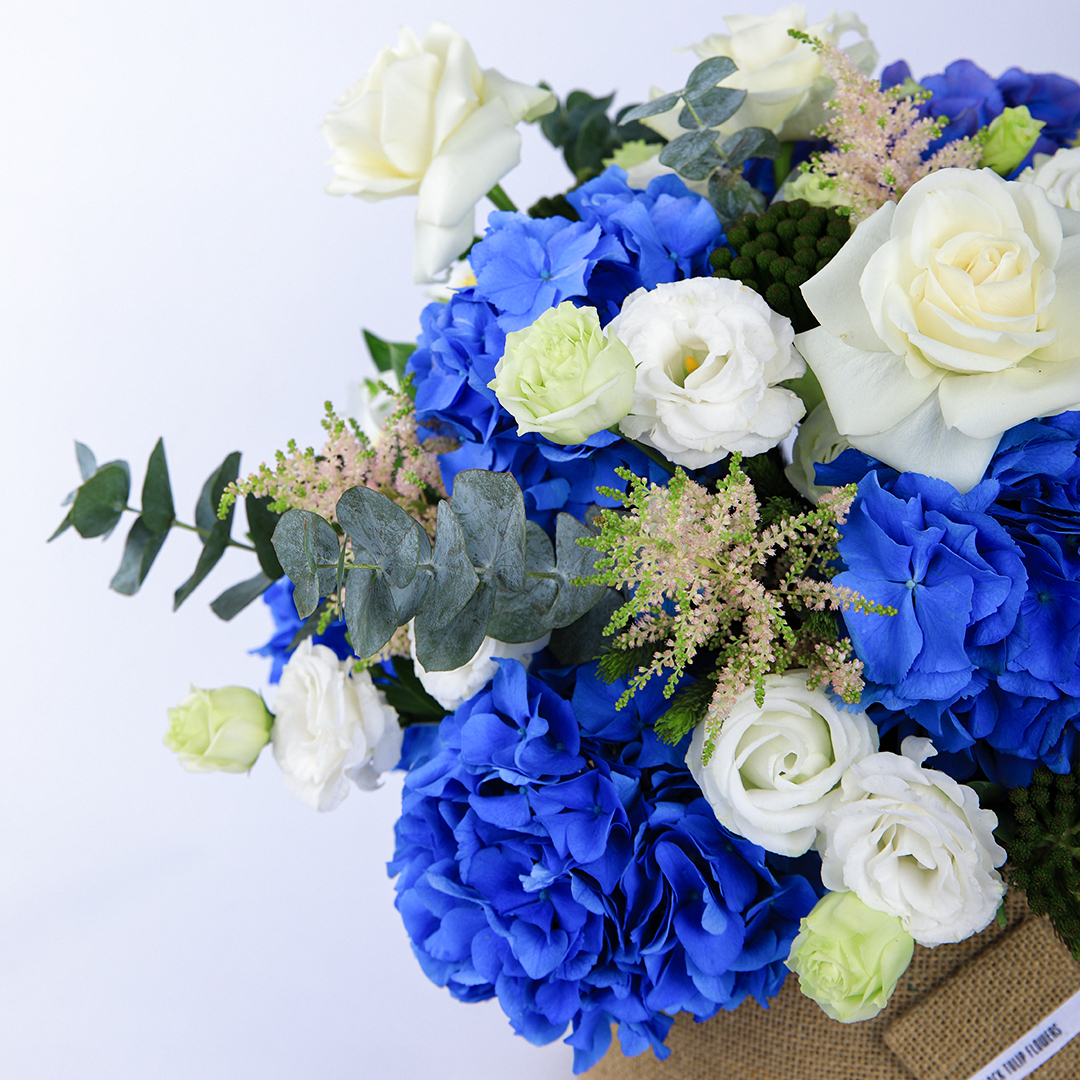 Azure And Ivory - Best Flower Delivery | BTF.qa