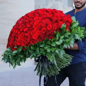 500 Red Roses for Valentine’s Bouquet by Black Tulip Flowers